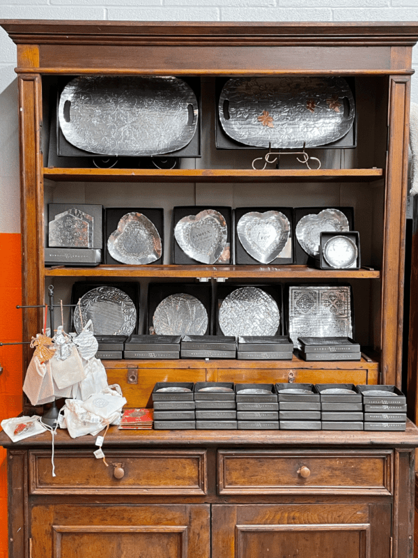 WAF serving ware (800 × 1200 px) (800 × 1067 px)